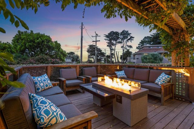 47 Alameda Avenue, Half Moon Bay, CA 94019
