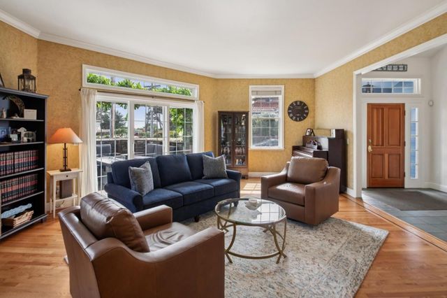 47 Alameda Avenue, Half Moon Bay, CA 94019