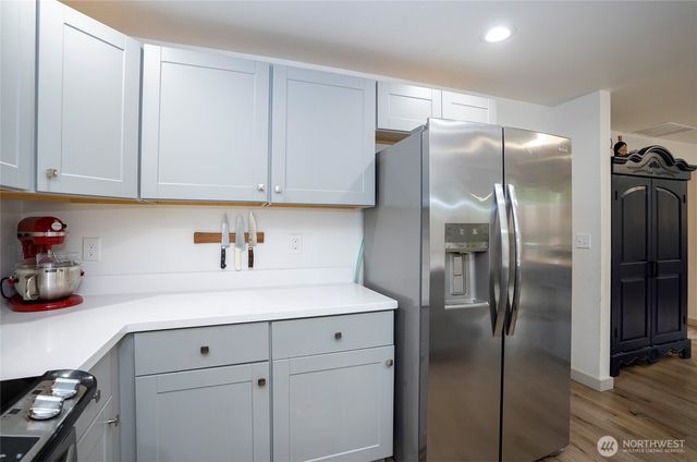 10023 Angle Lane SW, Lakewood, WA 98498