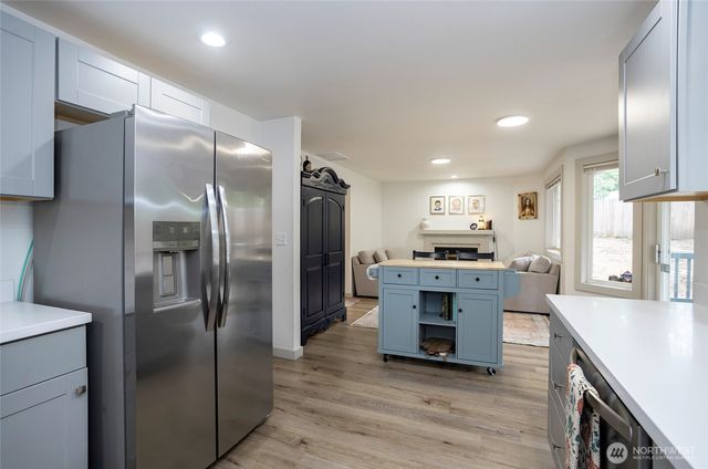 10023 Angle Lane SW, Lakewood, WA 98498