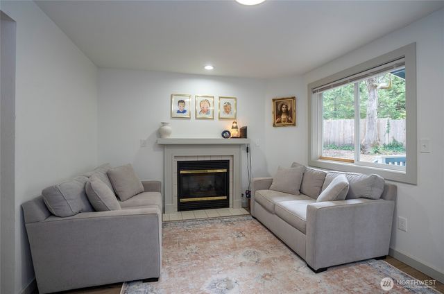 10023 Angle Lane SW, Lakewood, WA 98498