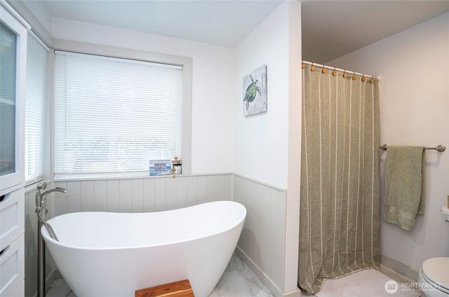 10023 Angle Lane SW, Lakewood, WA 98498