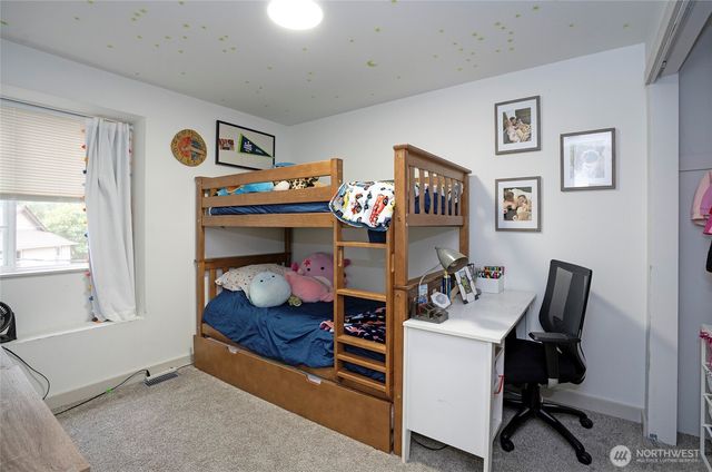 10023 Angle Lane SW, Lakewood, WA 98498