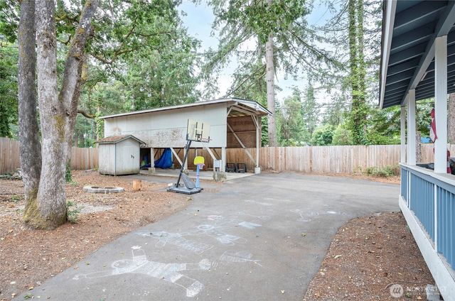 10023 Angle Lane SW, Lakewood, WA 98498