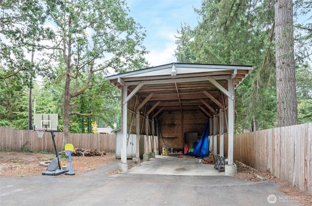 10023 Angle Lane SW, Lakewood, WA 98498