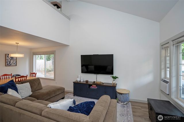 10023 Angle Lane SW, Lakewood, WA 98498