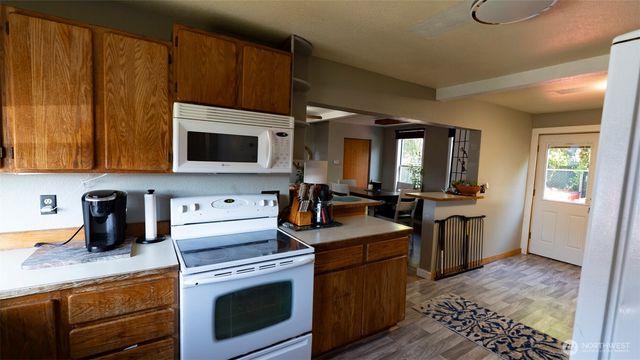 1410 C Street, Hoquiam, WA 98550