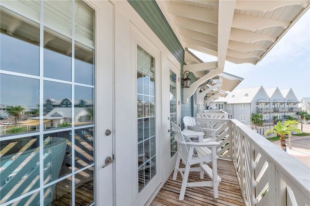 190 Social Cr 10-302, Port Aransas, TX 78373