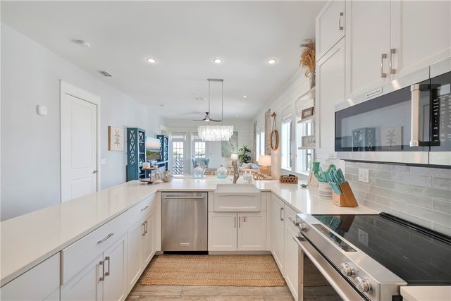 190 Social Cr 10-302, Port Aransas, TX 78373
