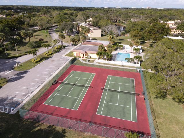 830 SW 9th Street Circle 104, Boca Raton, FL 33486