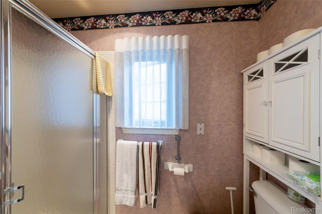 6 Canfield Circle, Dearborn Heights, MI 48127