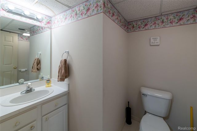 6 Canfield Circle, Dearborn Heights, MI 48127