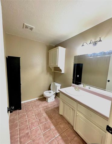 1829 Ranchwood Drive, Newcastle, OK 73065