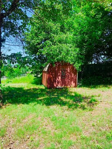 1829 Ranchwood Drive, Newcastle, OK 73065