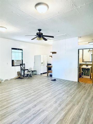 1829 Ranchwood Drive, Newcastle, OK 73065