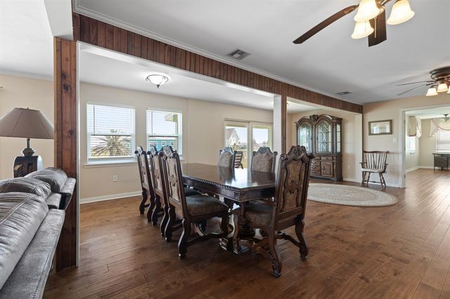 4110 2nd Street, Galveston, TX 77554