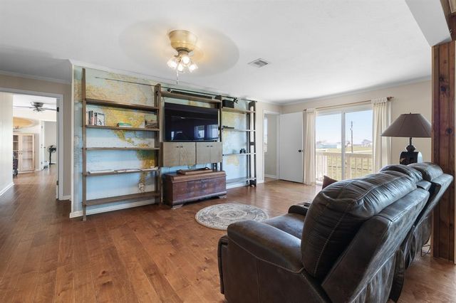 4110 2nd Street, Galveston, TX 77554