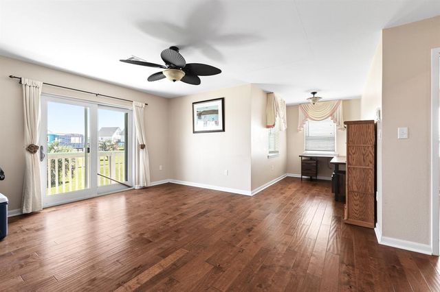 4110 2nd Street, Galveston, TX 77554