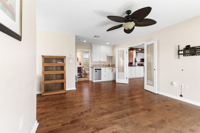 4110 2nd Street, Galveston, TX 77554