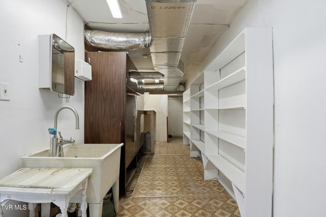 528 West Main Street, Wise, VA 24293