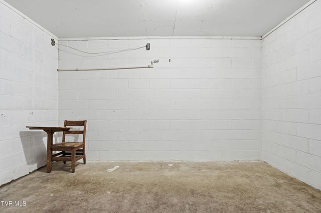 528 West Main Street, Wise, VA 24293