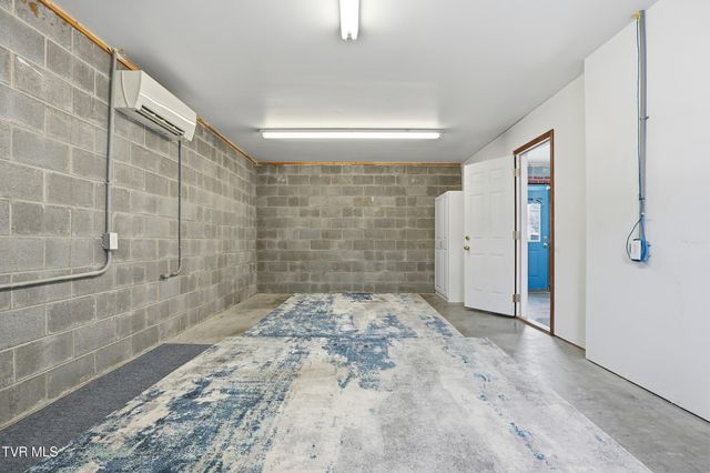 528 West Main Street, Wise, VA 24293