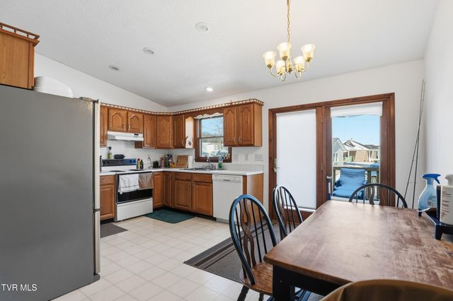 528 West Main Street, Wise, VA 24293