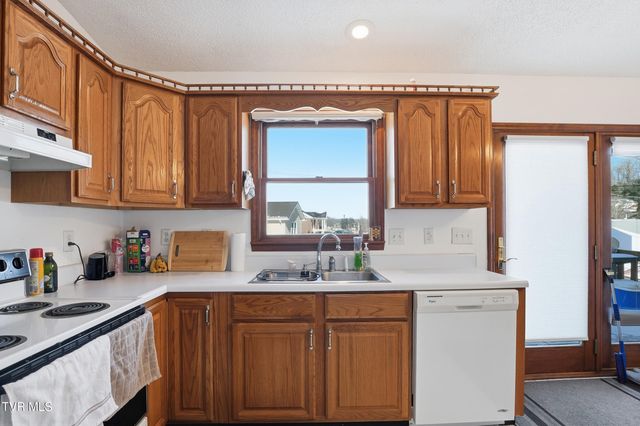 528 West Main Street, Wise, VA 24293