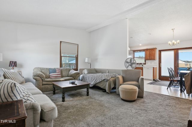 528 West Main Street, Wise, VA 24293