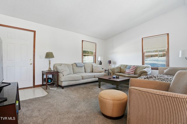 528 West Main Street, Wise, VA 24293