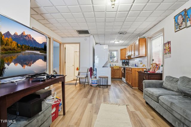 528 West Main Street, Wise, VA 24293