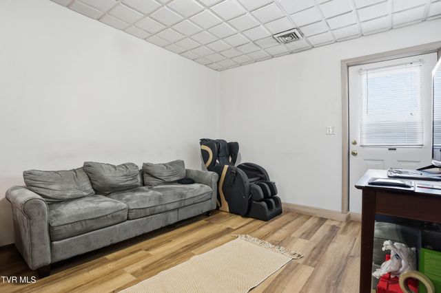 528 West Main Street, Wise, VA 24293