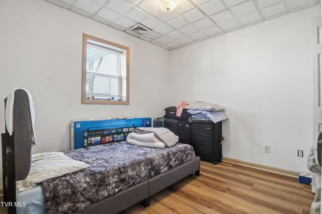 528 West Main Street, Wise, VA 24293