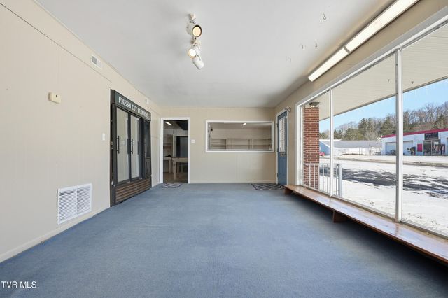 528 West Main Street, Wise, VA 24293