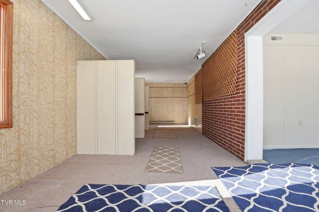 528 West Main Street, Wise, VA 24293