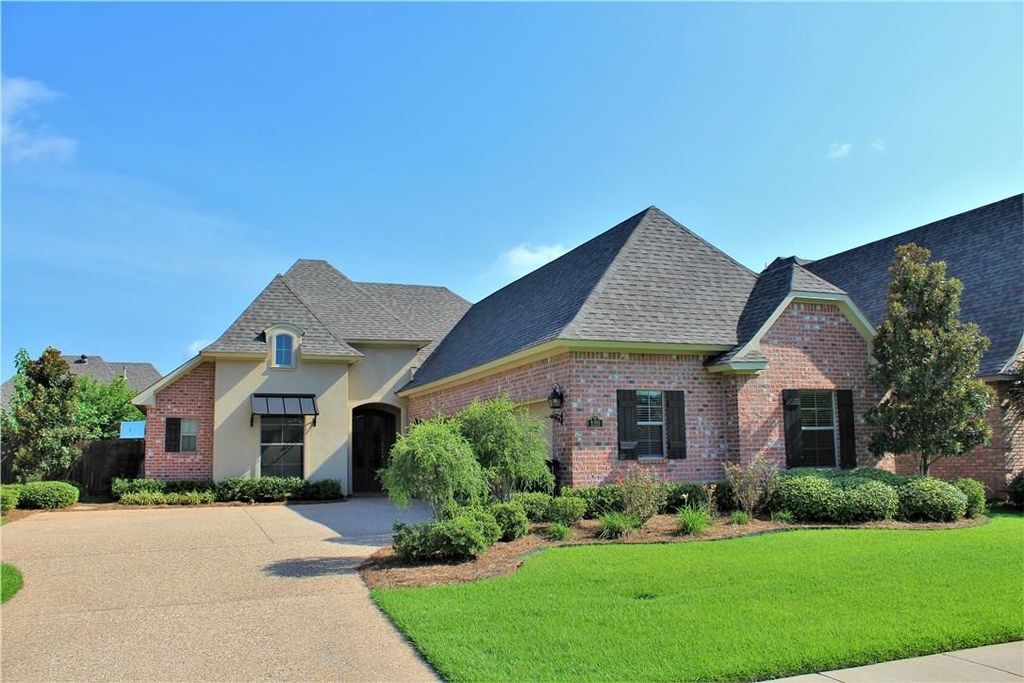 120 Ironwood Drive, Bossier City, LA 71111