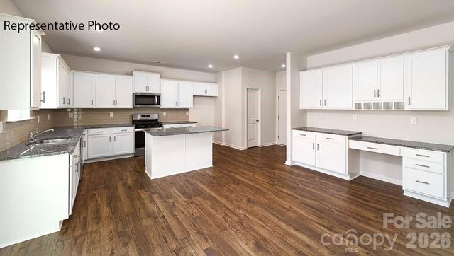 133 Pecan Grove Lane, Statesville, NC 28677