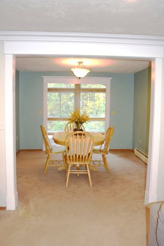 565 Hartford Ave E, Uxbridge, MA 01569