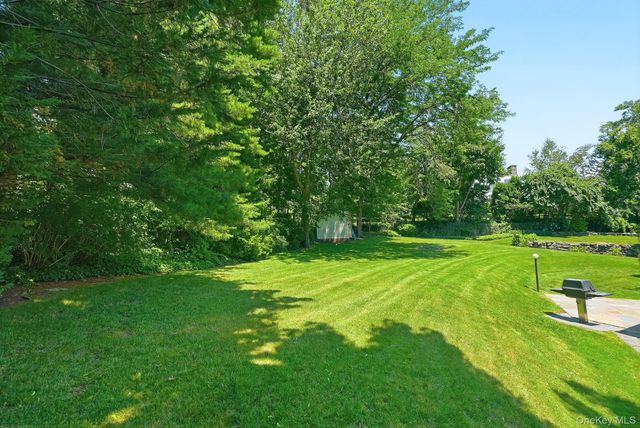 1 Sheridan Road, Scarsdale, NY 10583