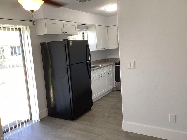 1123 NE 15th LN, Cape Coral, FL 33909