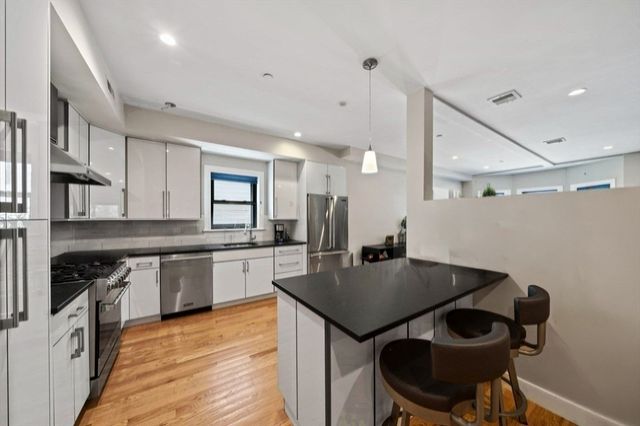 24 Rawson St 2, Boston, MA 02125