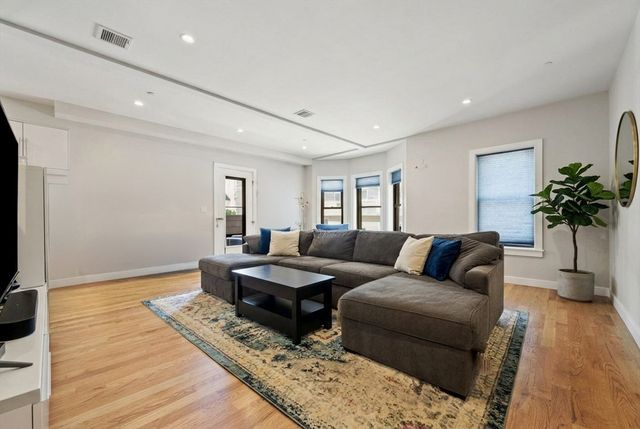 24 Rawson St 2, Boston, MA 02125
