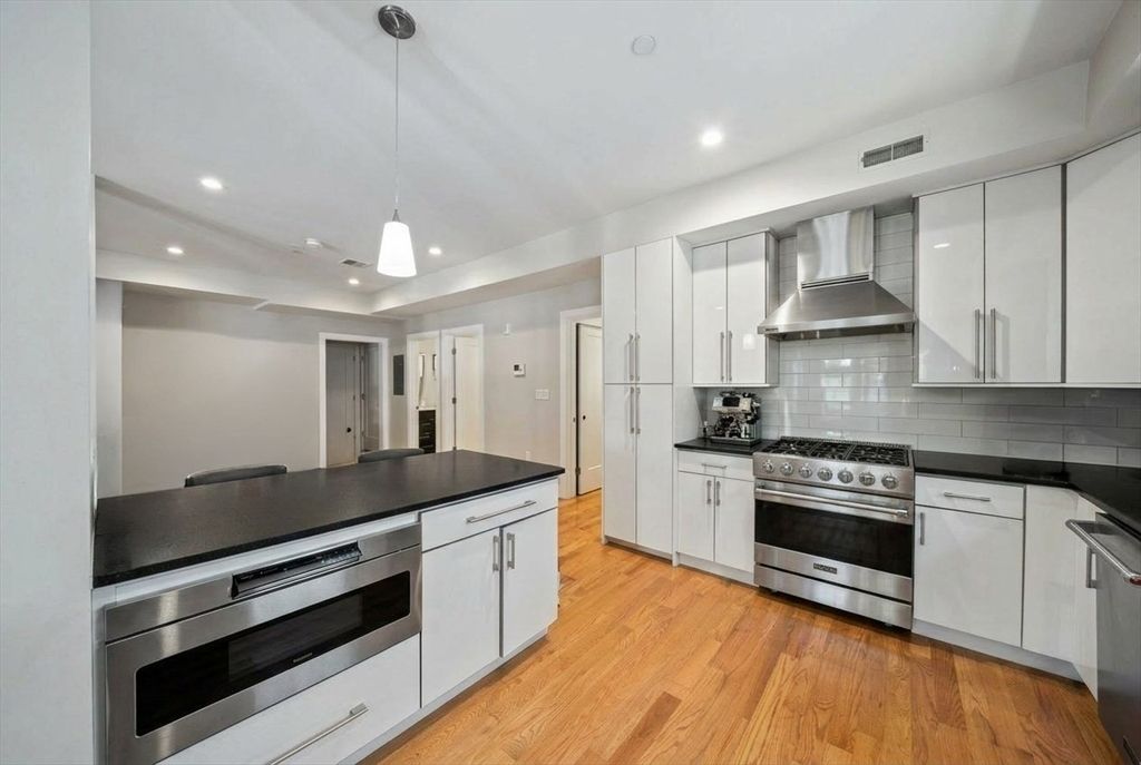 24 Rawson St 2, Boston, MA 02125