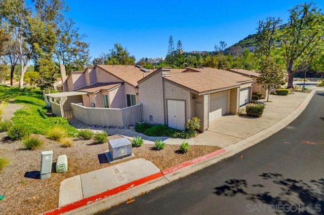 5571 Adobe Falls Rd D, San Diego, CA 92120