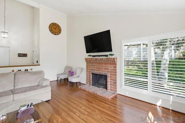 5571 Adobe Falls Rd D, San Diego, CA 92120