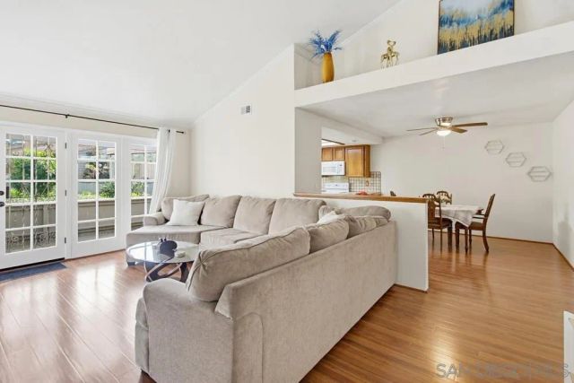 5571 Adobe Falls Rd D, San Diego, CA 92120