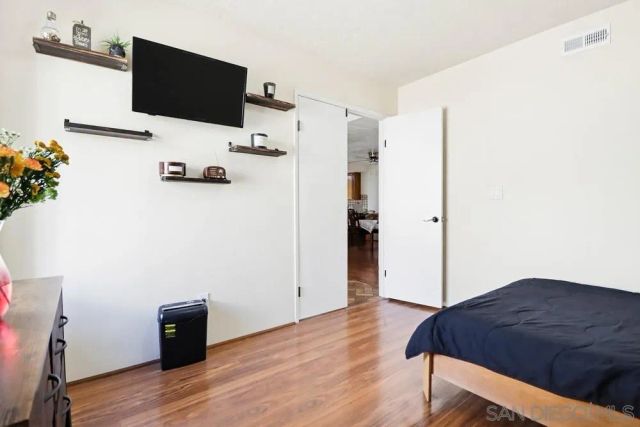 5571 Adobe Falls Rd D, San Diego, CA 92120