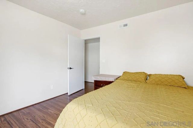 5571 Adobe Falls Rd D, San Diego, CA 92120