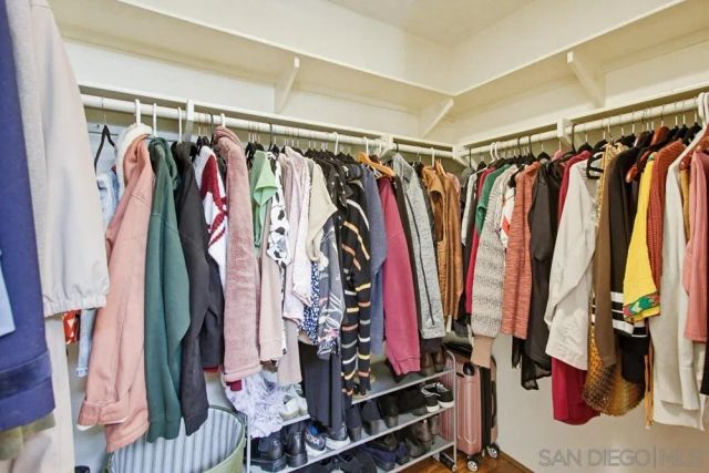 5571 Adobe Falls Rd D, San Diego, CA 92120