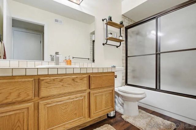 5571 Adobe Falls Rd D, San Diego, CA 92120